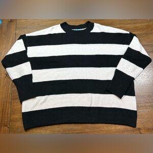 CeCe Size S Black & White Striped Oversized Sweater